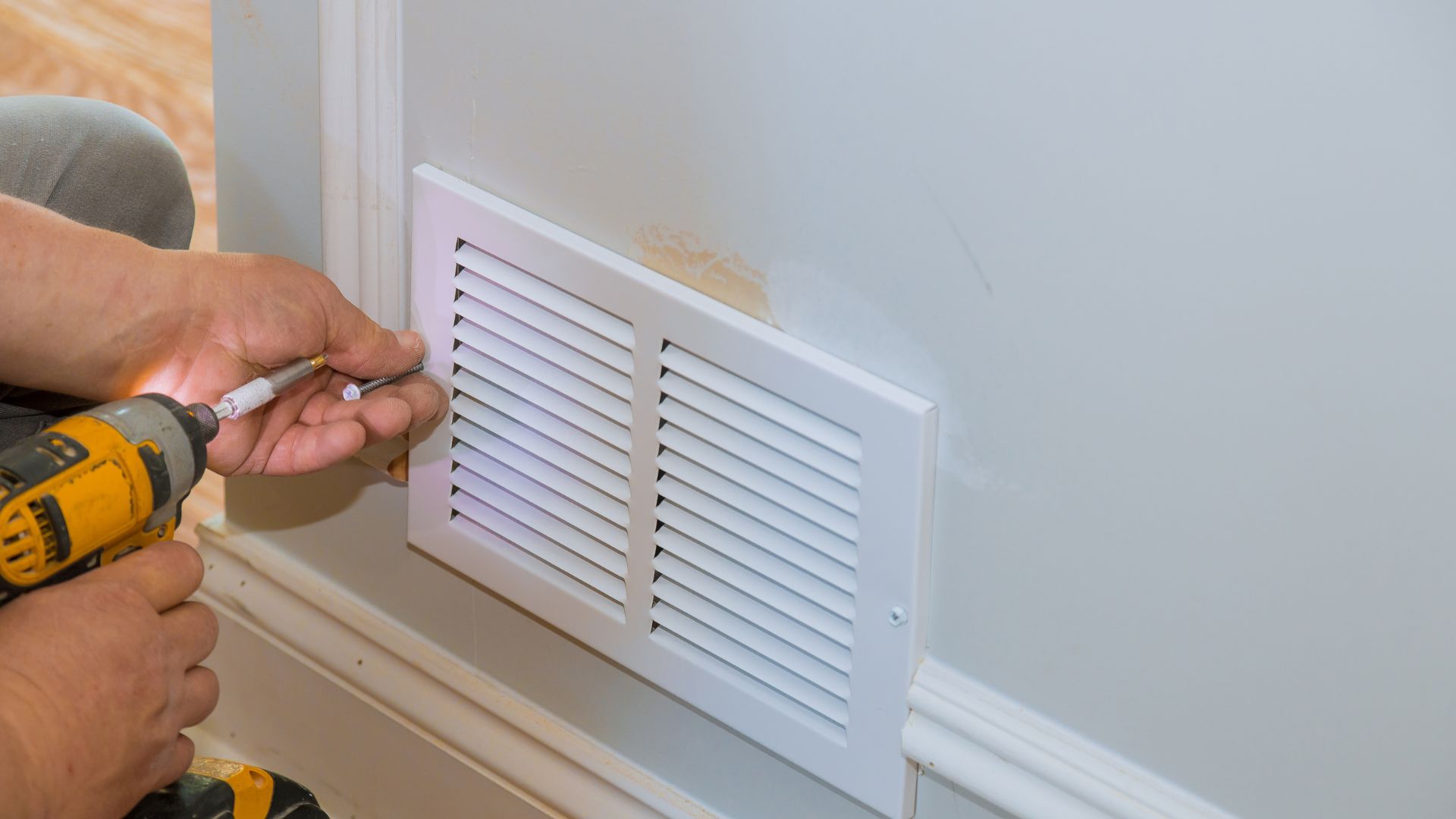 signs your air ducts need cleaning - Air Ducts: Key Signs Your System Is Circulating Contaminants Throughout Your Home